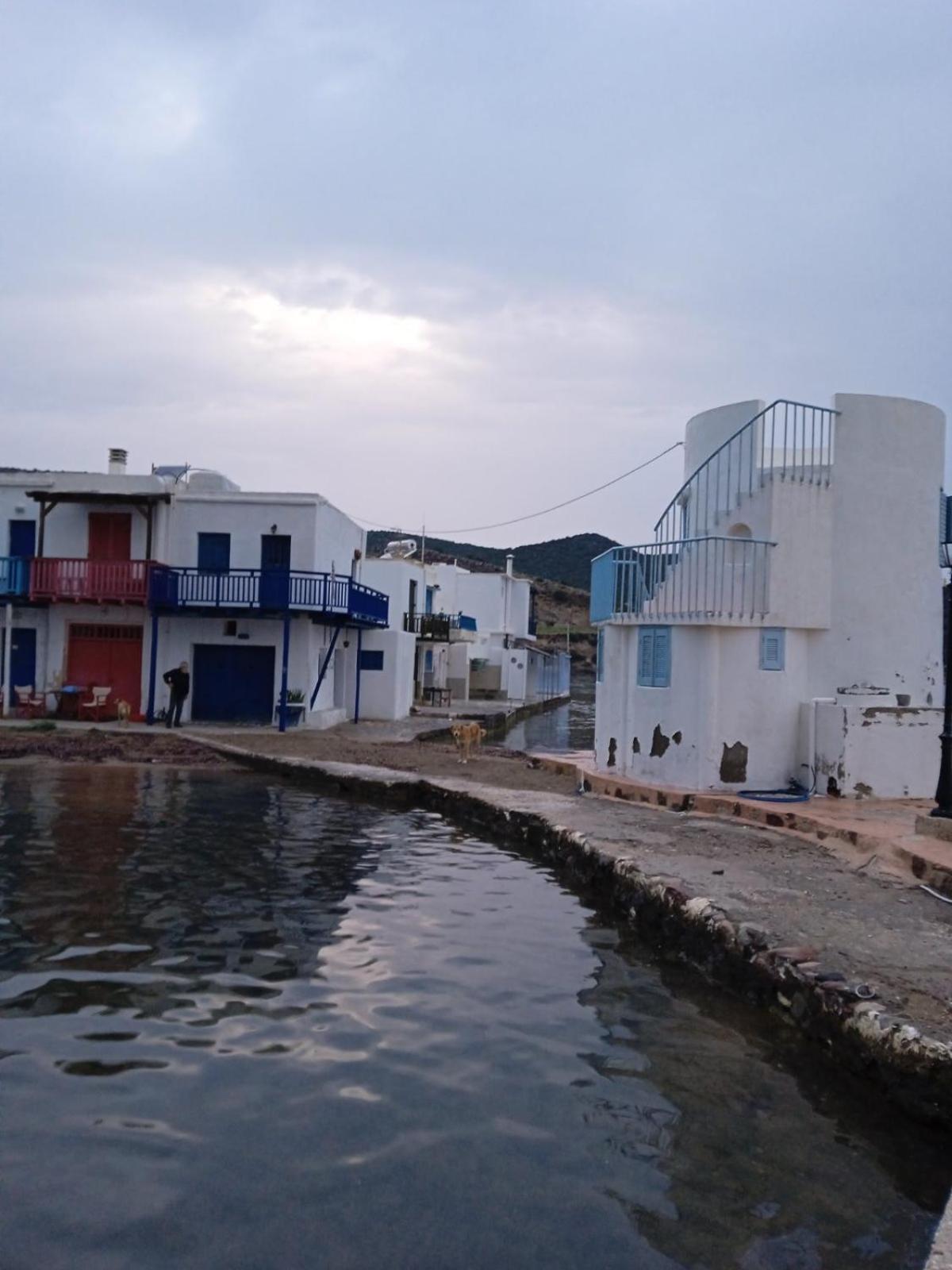 Hébergement de vacances Palirroia Embourios (Milos)