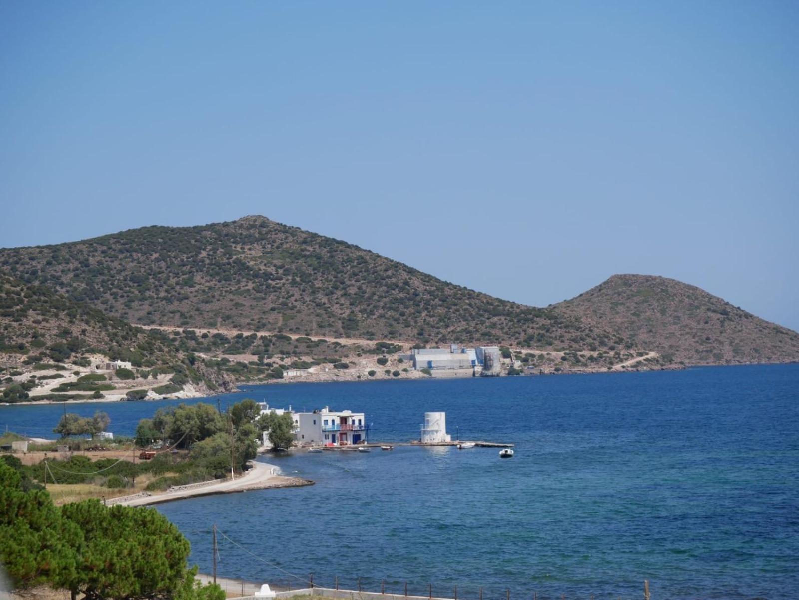 Palirroia Embourios (Milos)